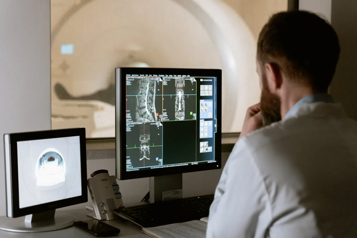Medical device monitoring scenario for IoT consulting
